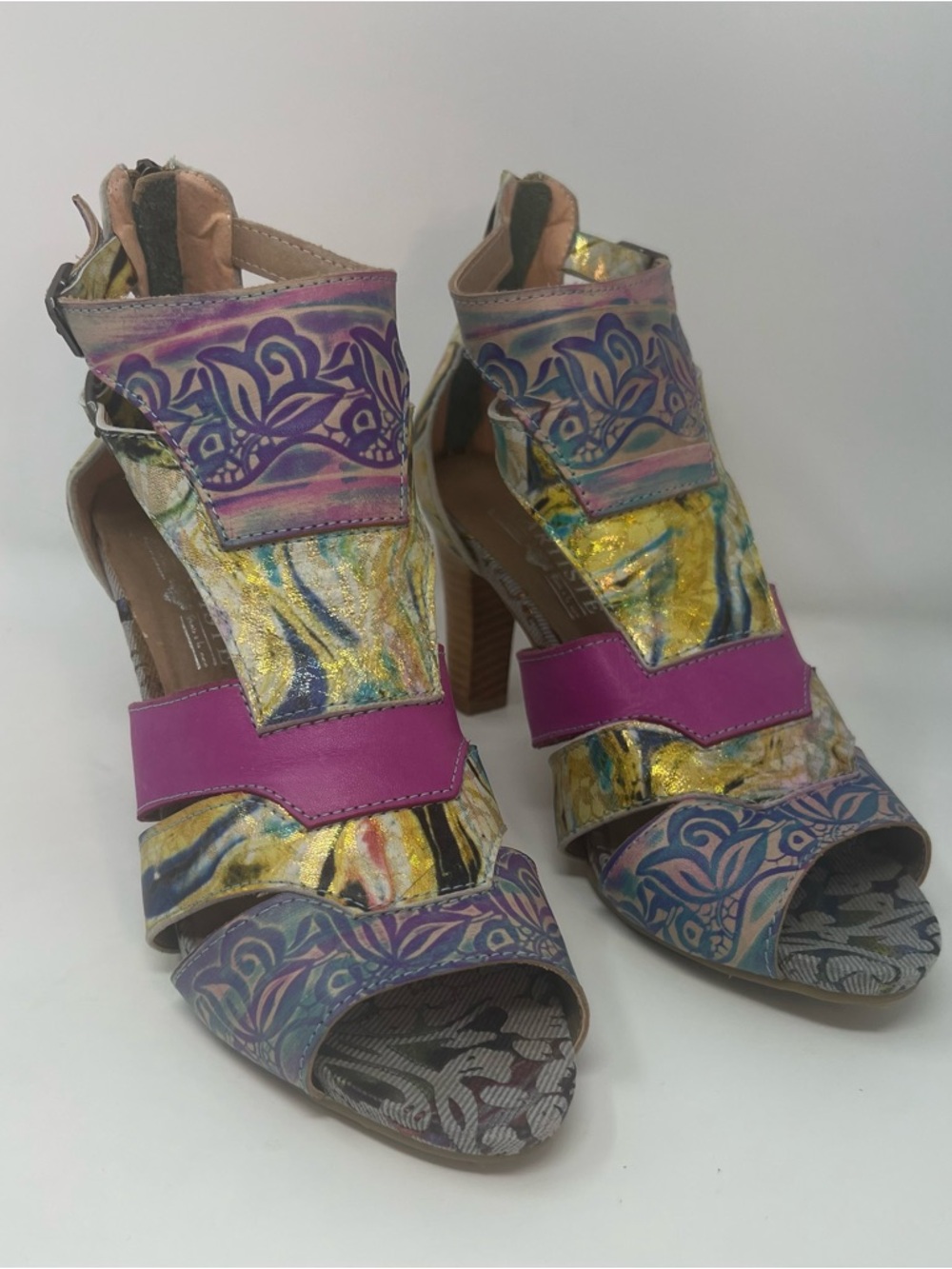 L'artiste by Spring Step Brooke Leather Peep Toe Fuscia Sandals Women's Size 42